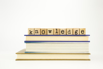 你认为羽毛球技术很强的男单选手都有谁？